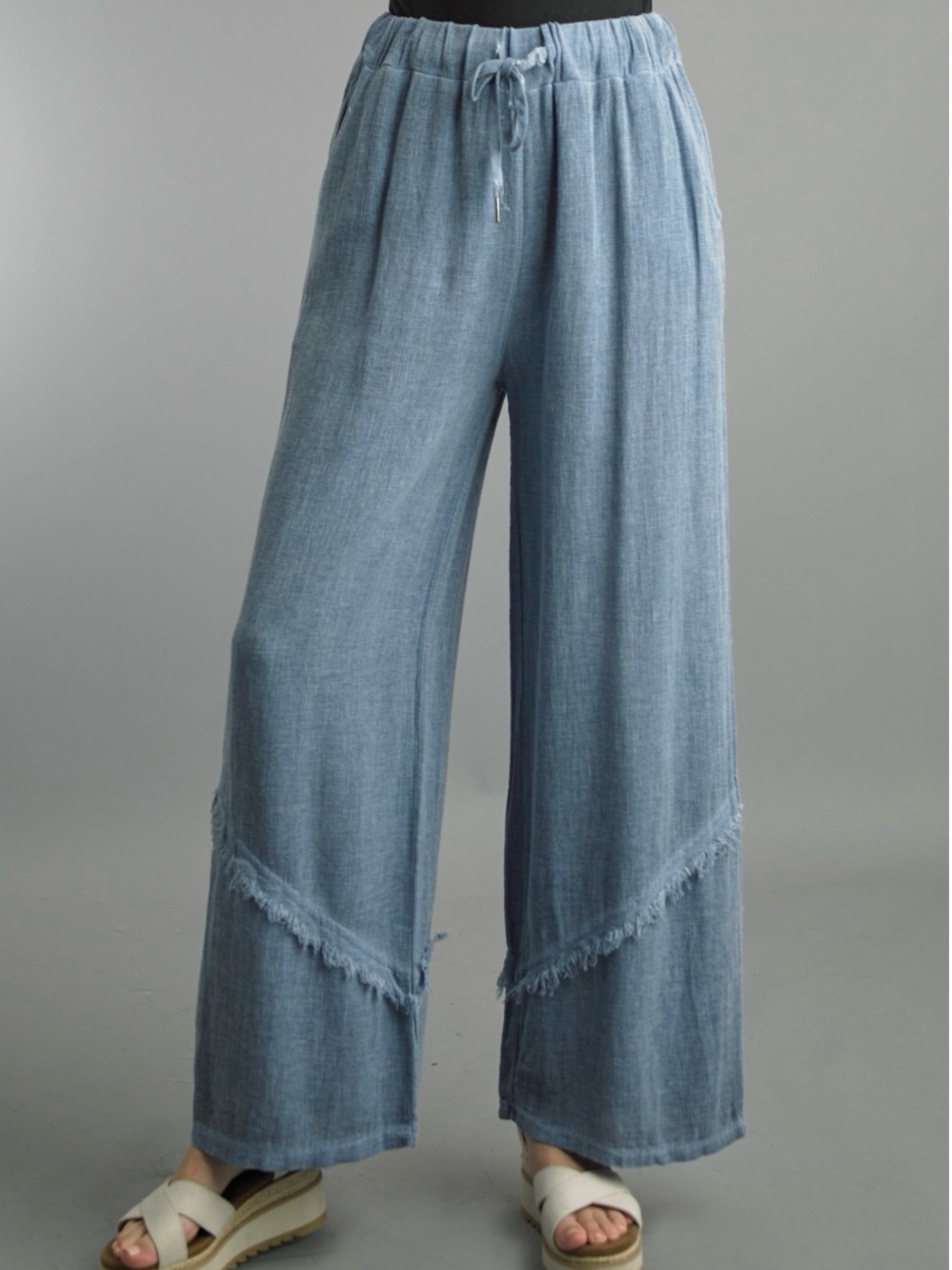 Wide Leg Frayed Hem Pants in Light Denim Blue